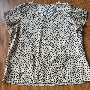 Leopard Print V-Neck Women's Top Size Medium